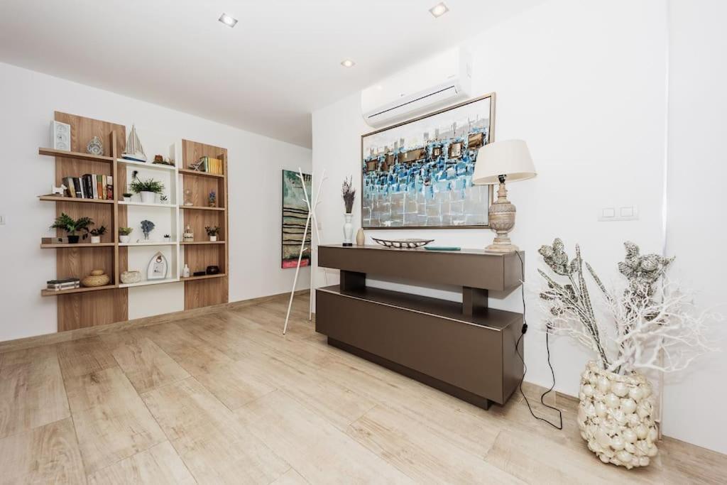Modern First Line Appartement Almuñécar Buitenkant foto