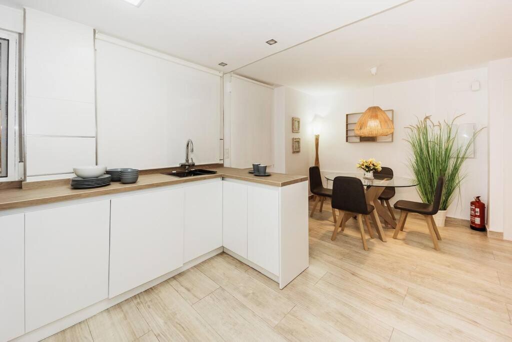 Modern First Line Appartement Almuñécar Buitenkant foto