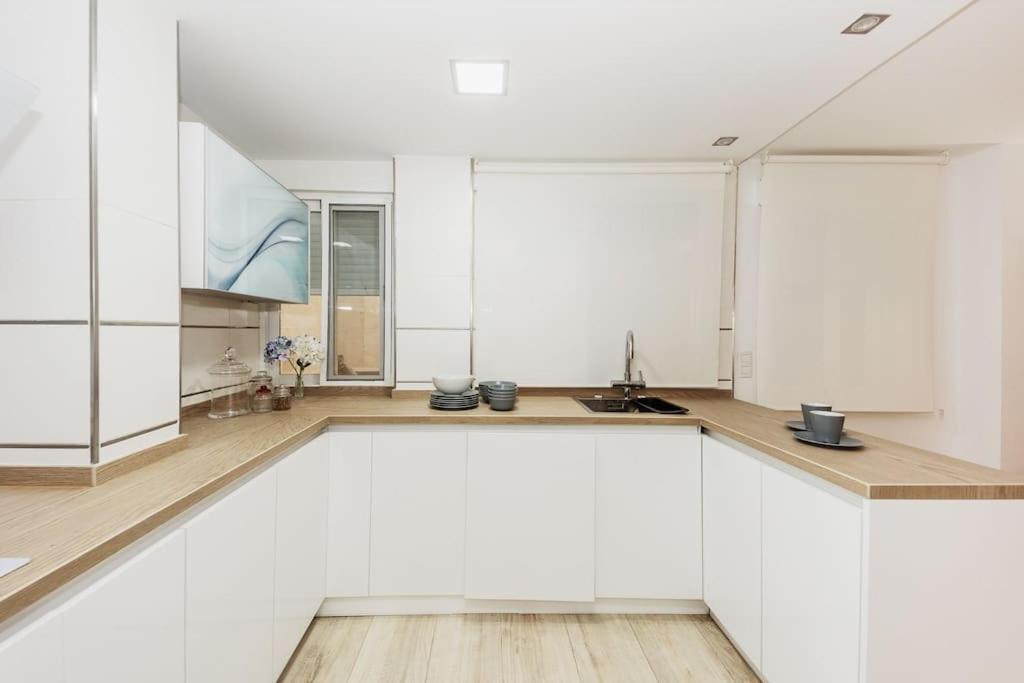 Modern First Line Appartement Almuñécar Buitenkant foto